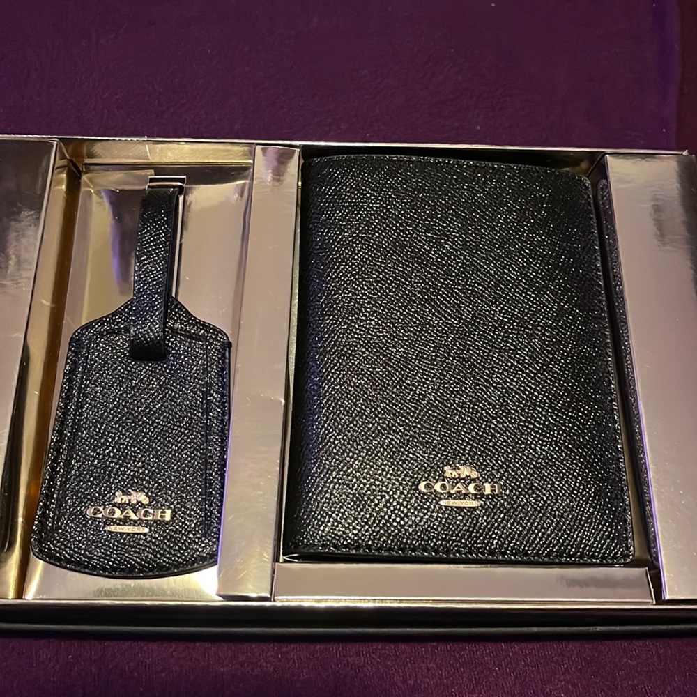 Coach Travel Set